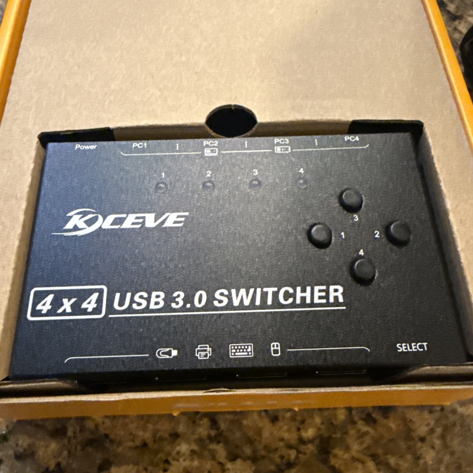 USB 3.0 Switch Selector 4 Port,KVM Switcher 4 Computers Sharing 4 USB Devices...