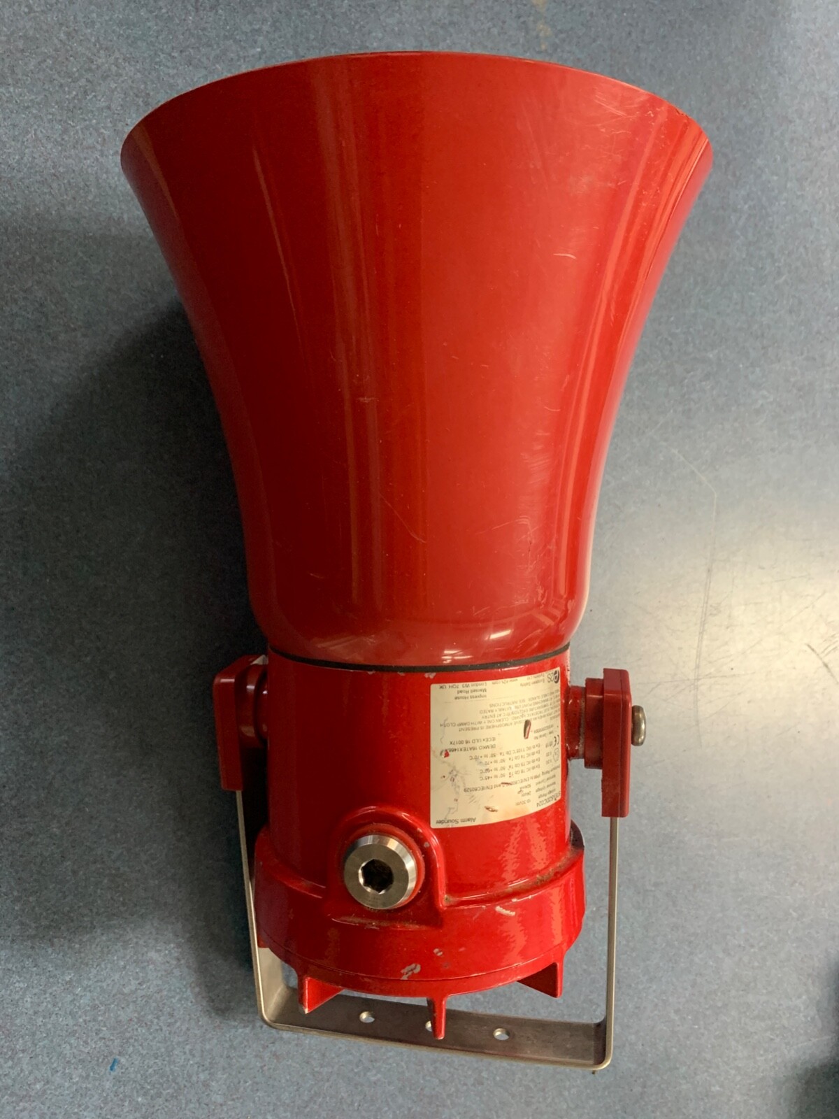 E2S MA121 ALARM HORN SOUNDER 10-30 VDC 950 MA RED