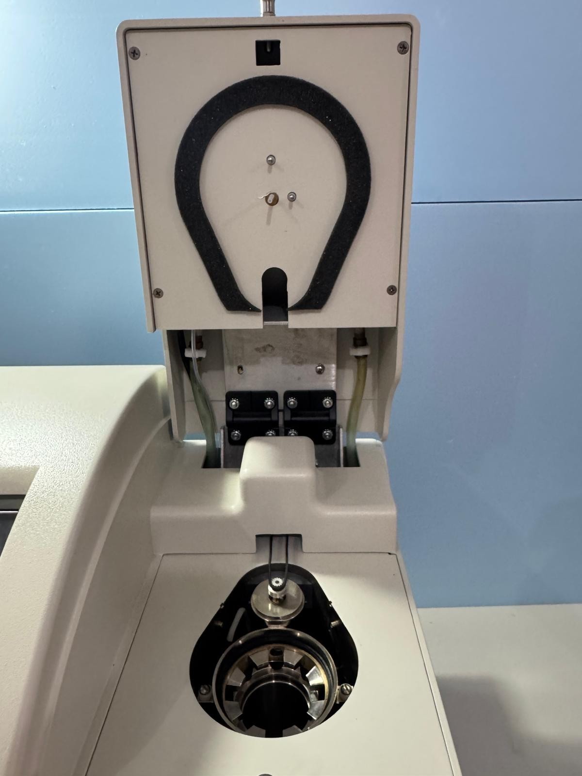 Parr 6400 Automatic Calorimeter 240V Powers On Touchscreen Works Firmware Error