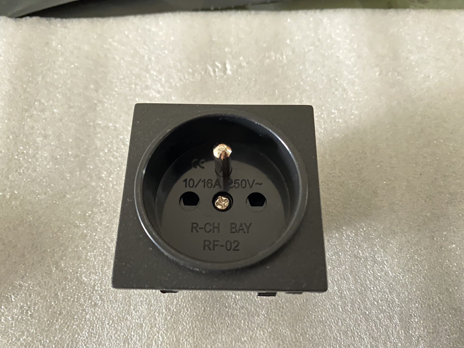 250V 16A AC France FR Female Power Socket/Outlet/Plug/Power Receptacle