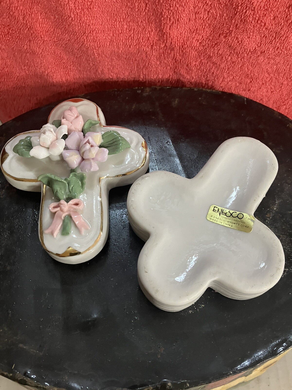 *Enesco Cross Trinket Box. DWK59