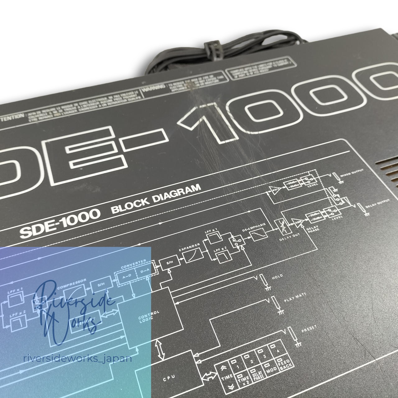 ROLAND SDE-1000 Digital Delay Unit