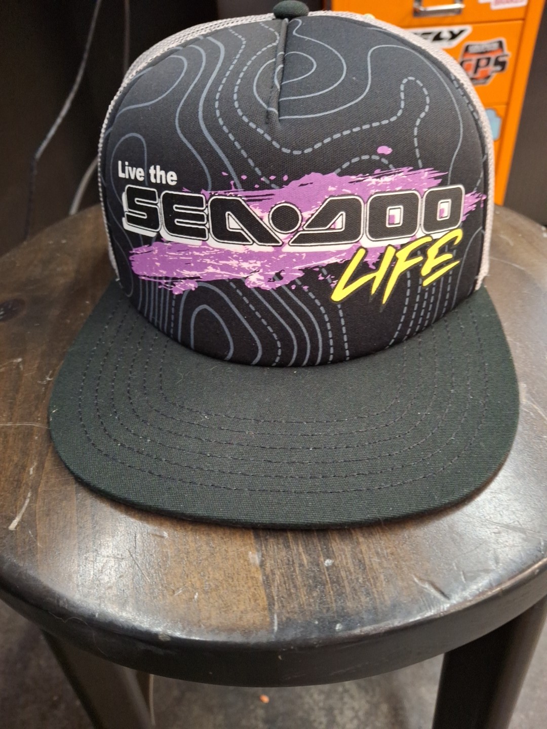 Sea-Doo Unisex Onesize Branded Mesh-backed Flat Cap Retro, 4546880090