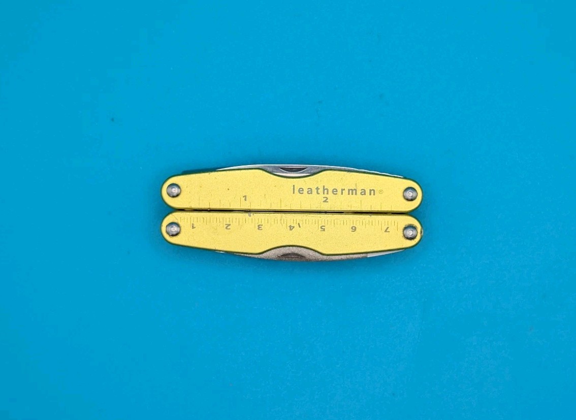 Leatherman JUICE KF4 Multi-Tool! ELECTRIC YELLOW!