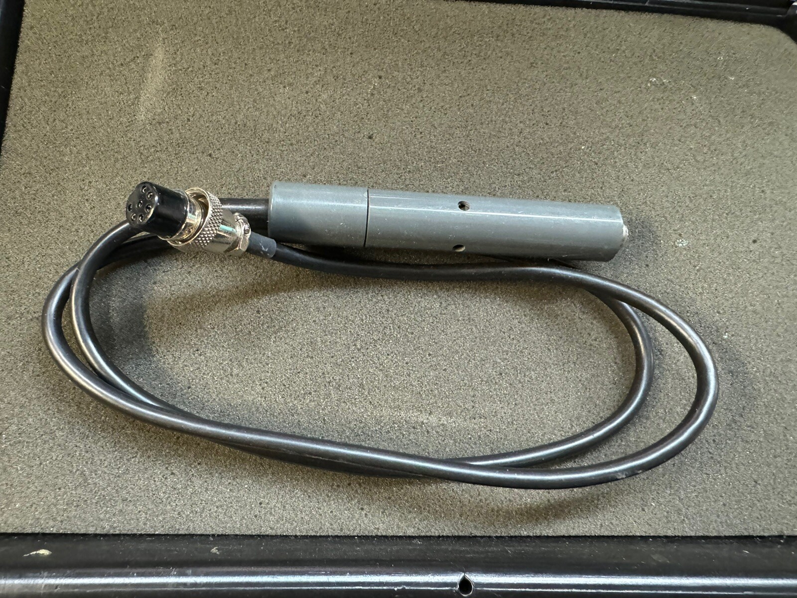 Omega CDH-933 Multi-Range Conductivity Meter w/ Case & Manual