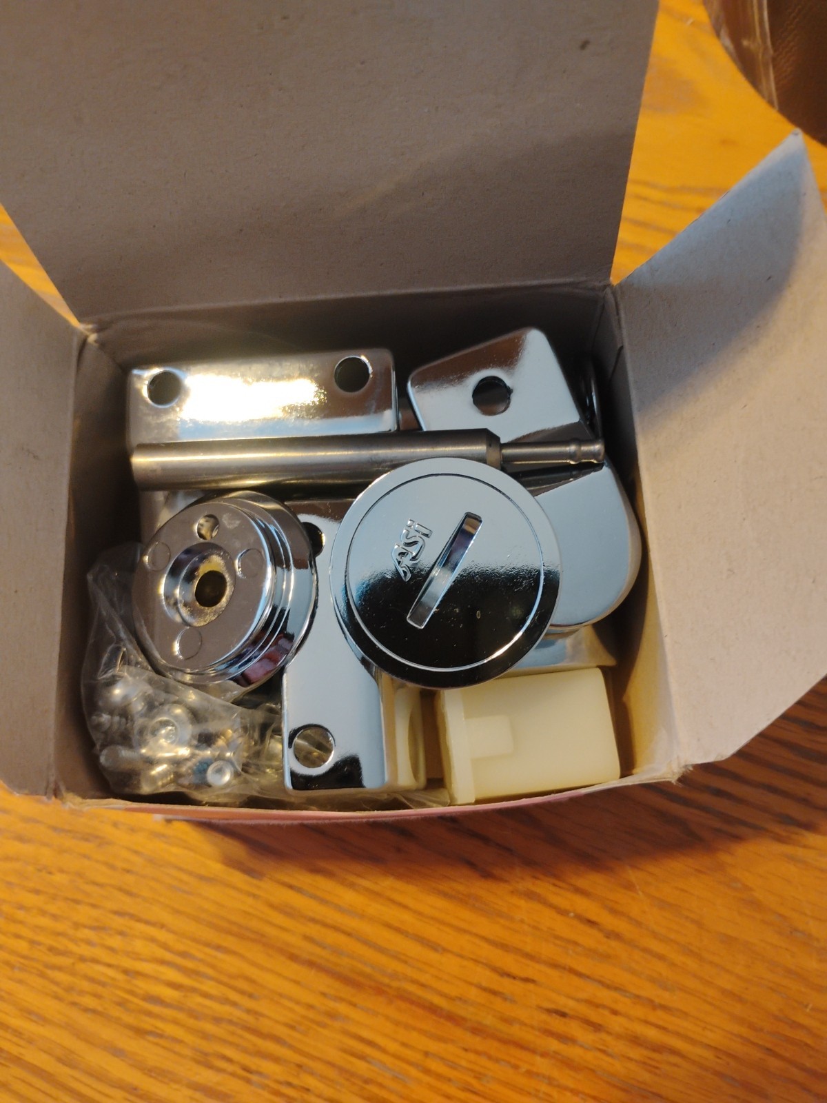 Global 40-8513500 Partition Door Hardware Kit