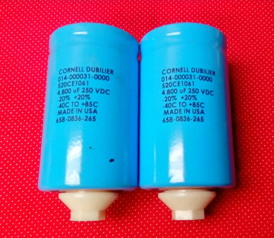 LOT OF 2 Cornell Dubilier 014-000031-0000, 520CE1061, 658-0836-265 Capacitors