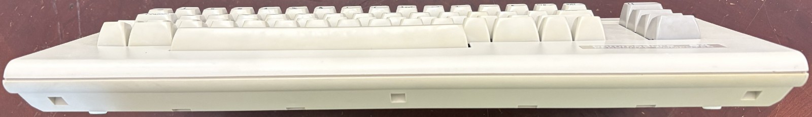 COMMODORE 64C COMPUTER 250466 HEATSINKS TESTED AND WORKING ZIF64