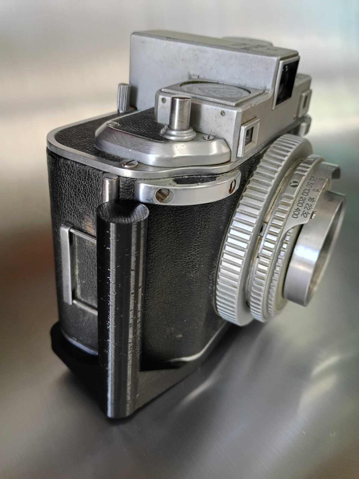 Kodak Medalist I II Grip - Minimalist, Ergonomic design. PETG printed w/ screws