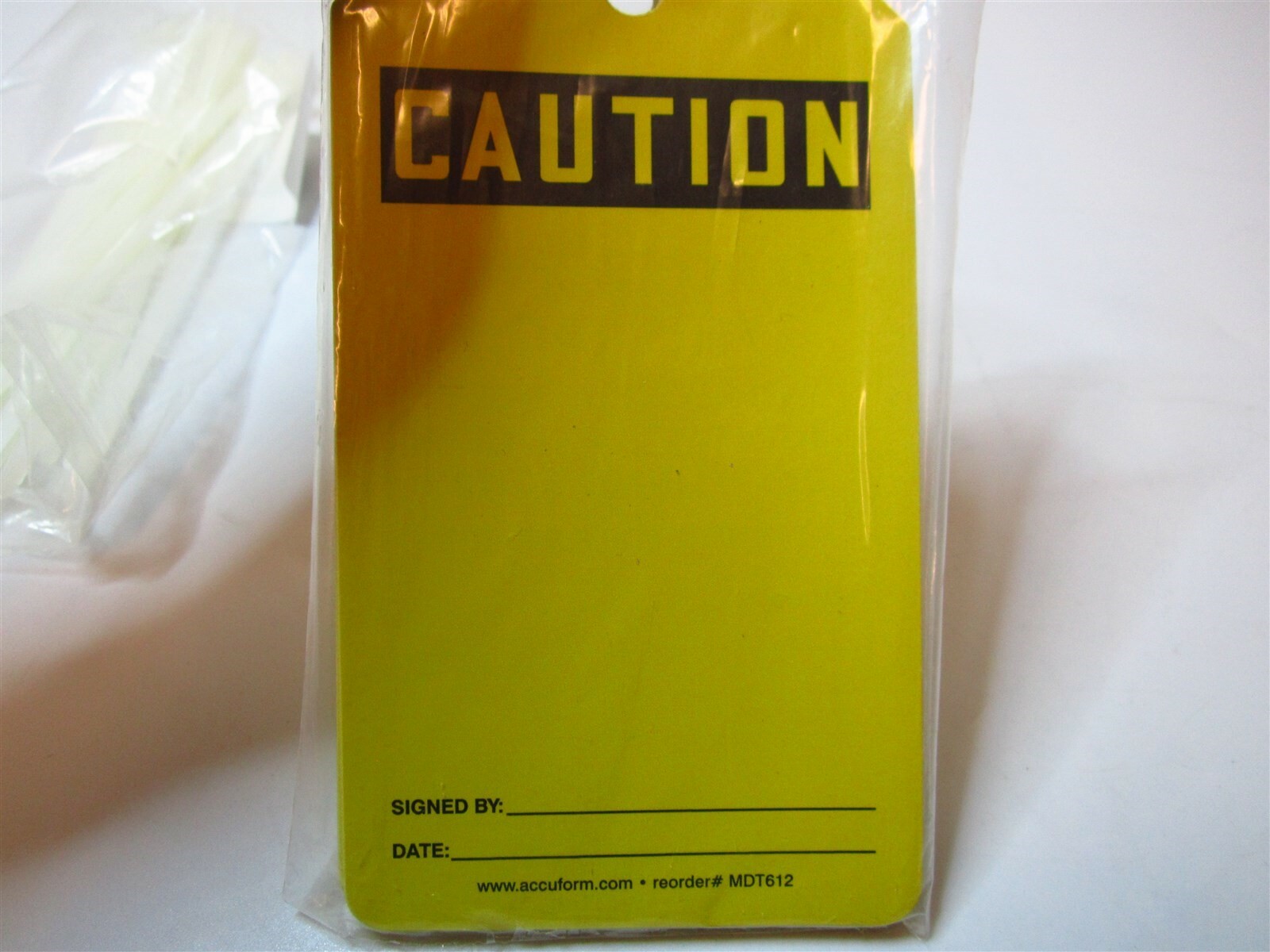 ACCUFORM SIGNS Caution "Do Not Remove" Tags 5-3/4" x 3-1/4" New