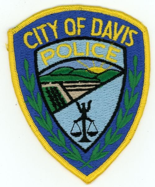 CALIFORNIA CA DAVIS POLICE NICE SHOULDER PATCH SHERIFF