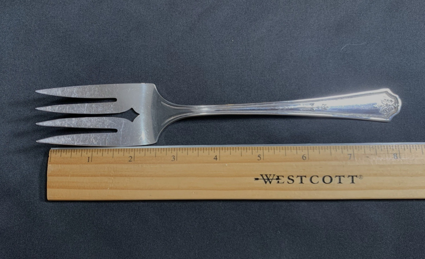 Oneida Vernon Hampton-Thelma Cold Meat Fork Silverplate