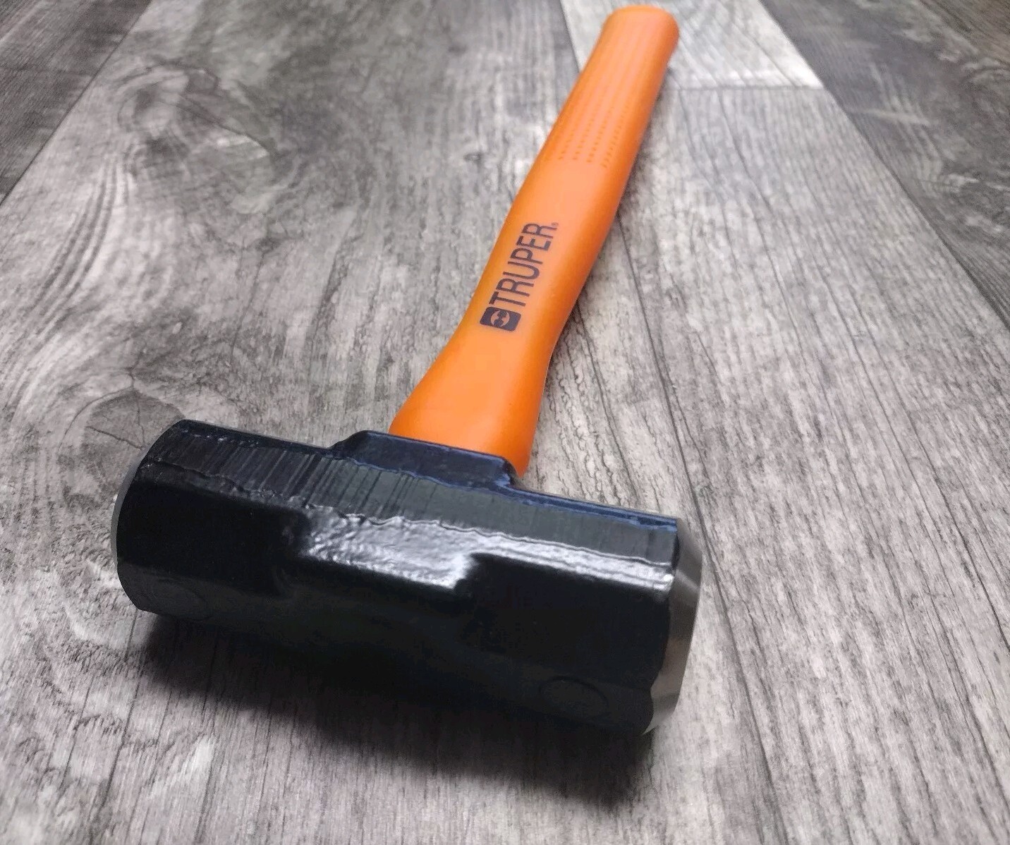 Truper 3 lb. Engineering Sledge Hammer with 14" Inch Fiberglass Handle MD-3F