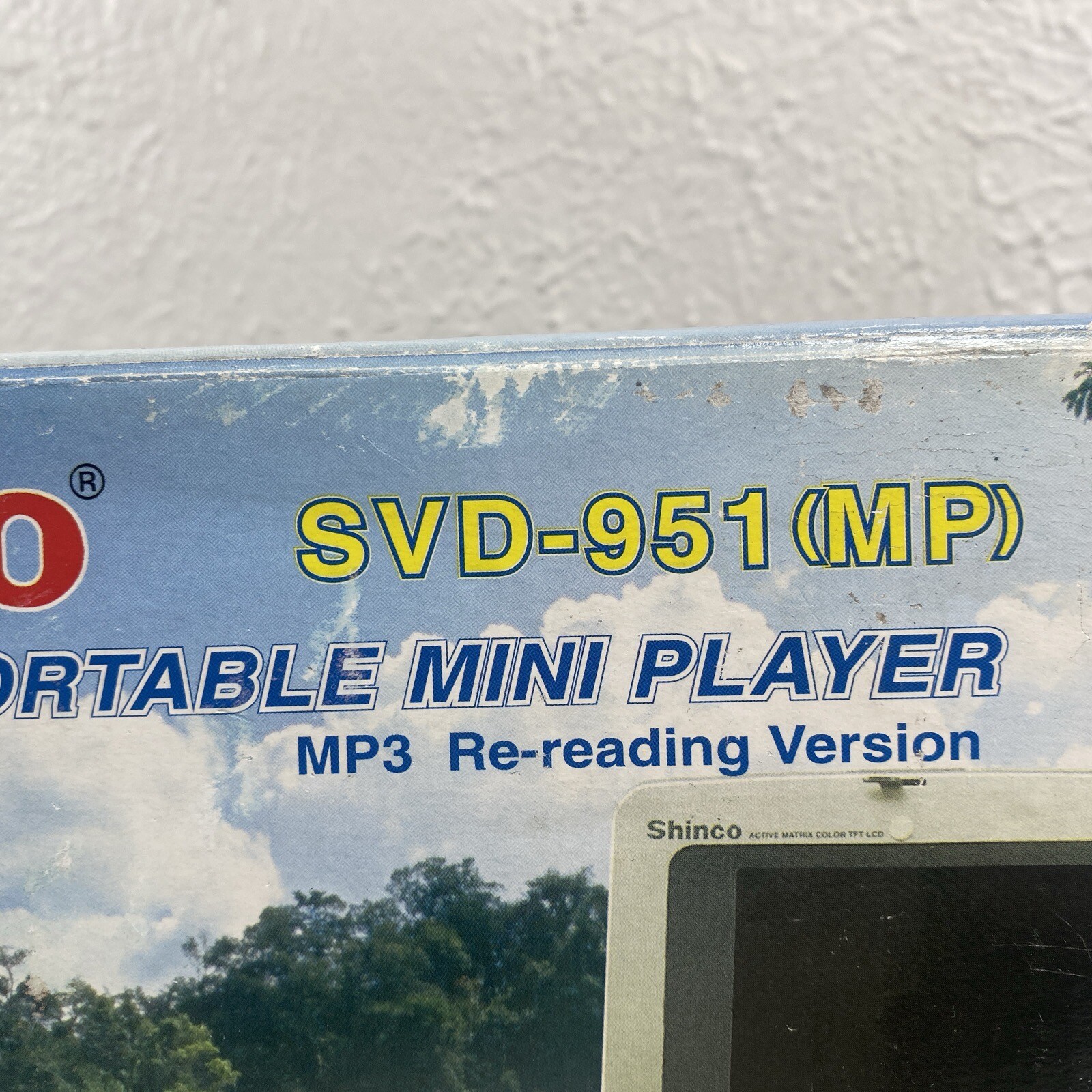 Shinco SVD-951 (MP) Super VCD Portable Mini Player MP3 Re-reading Version