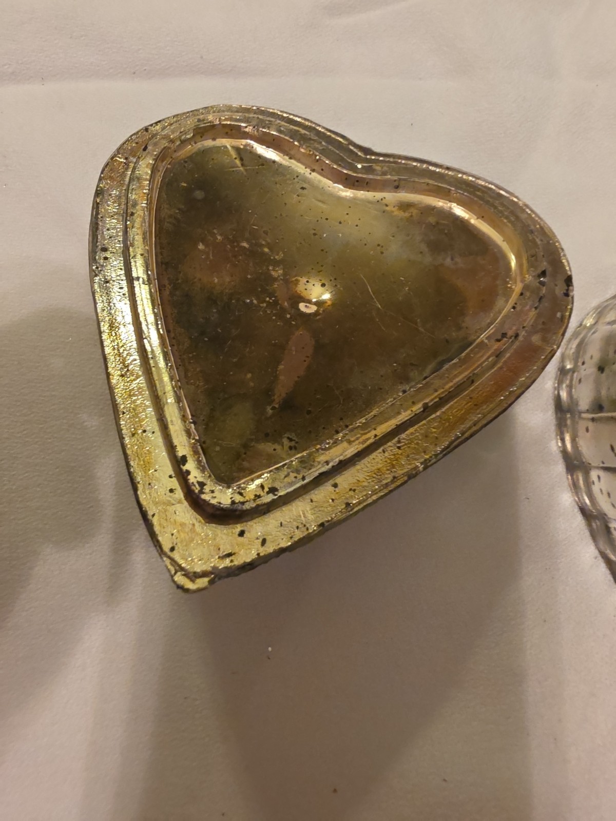 heart shaped trinket box