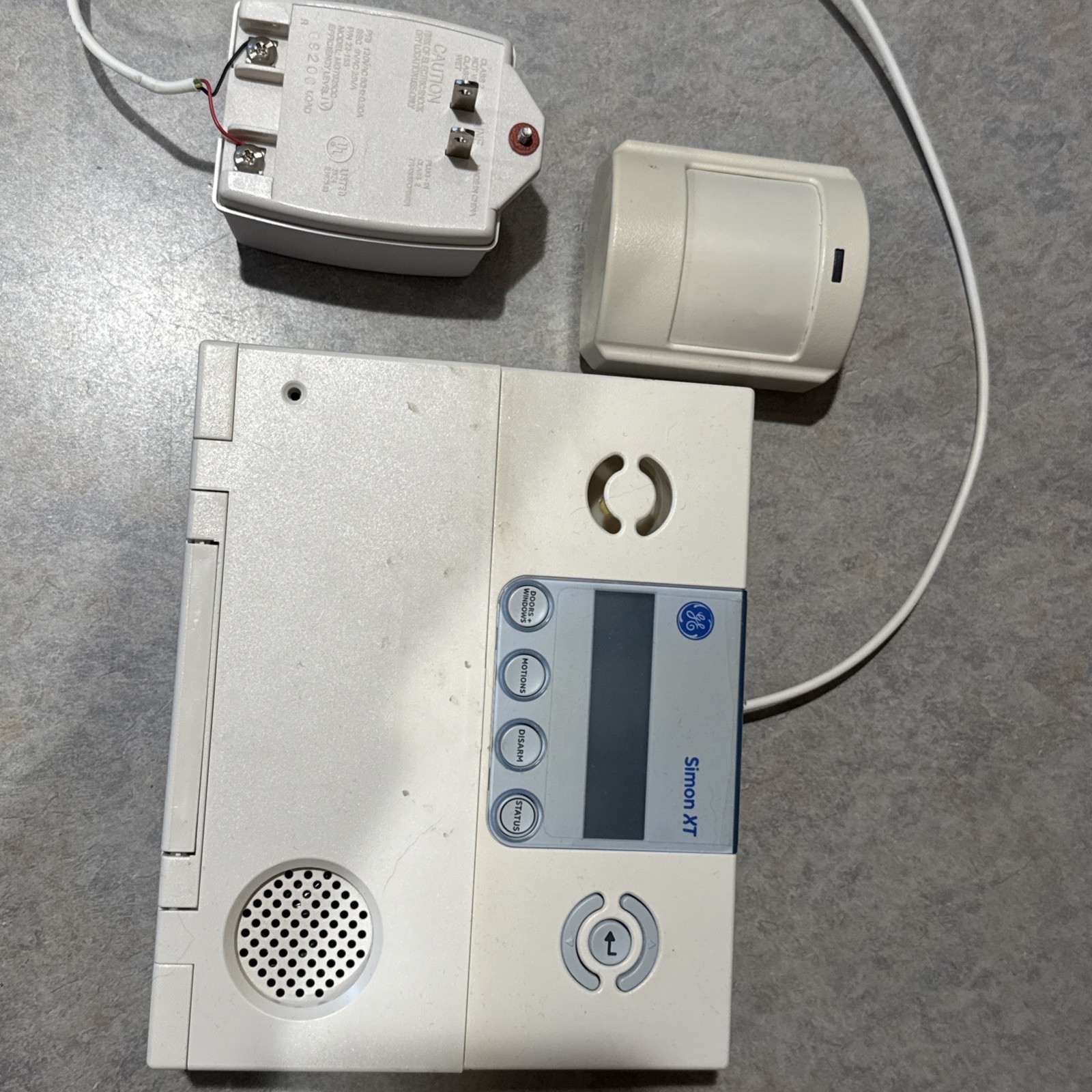 GE SECURITY ITI SIMON XT  model 600-1054-95R     READ DESCRIPTION