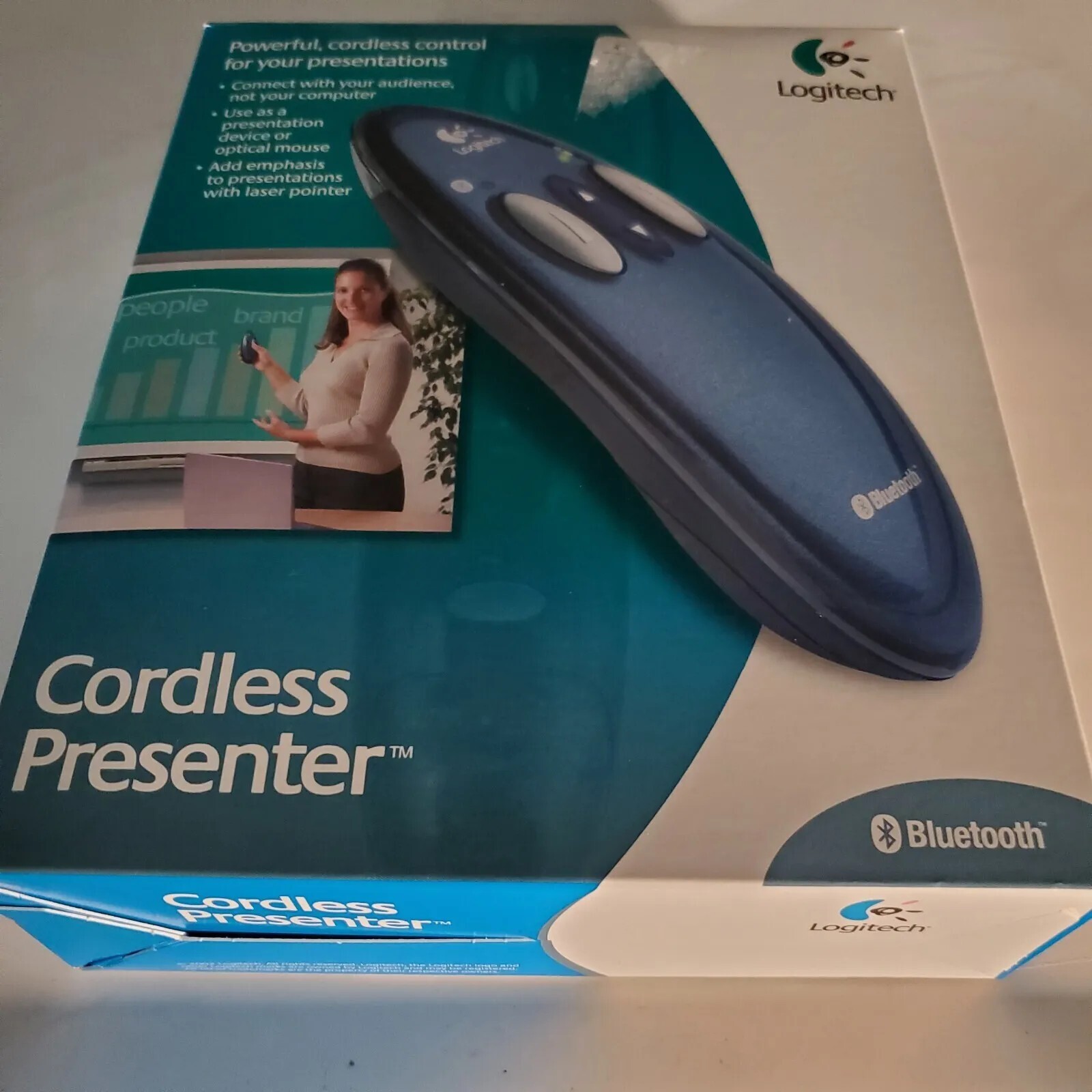 OPEN BOX - Vintage Logitech Bluetooth Cordless Presenter Laser Pointer/Mouse