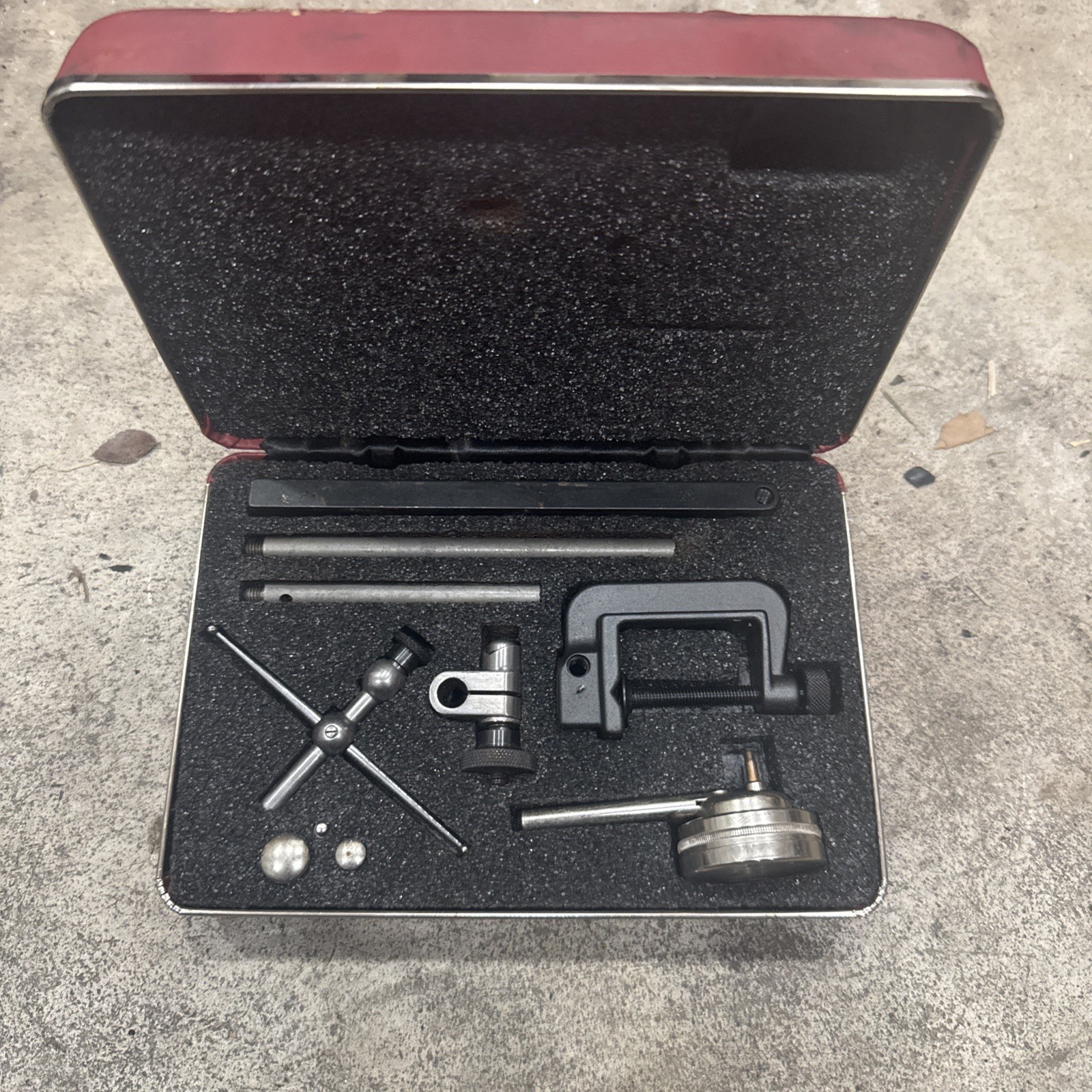 Starrett No. 196 Universal Dial Test Indicator With Case Machinist Tool