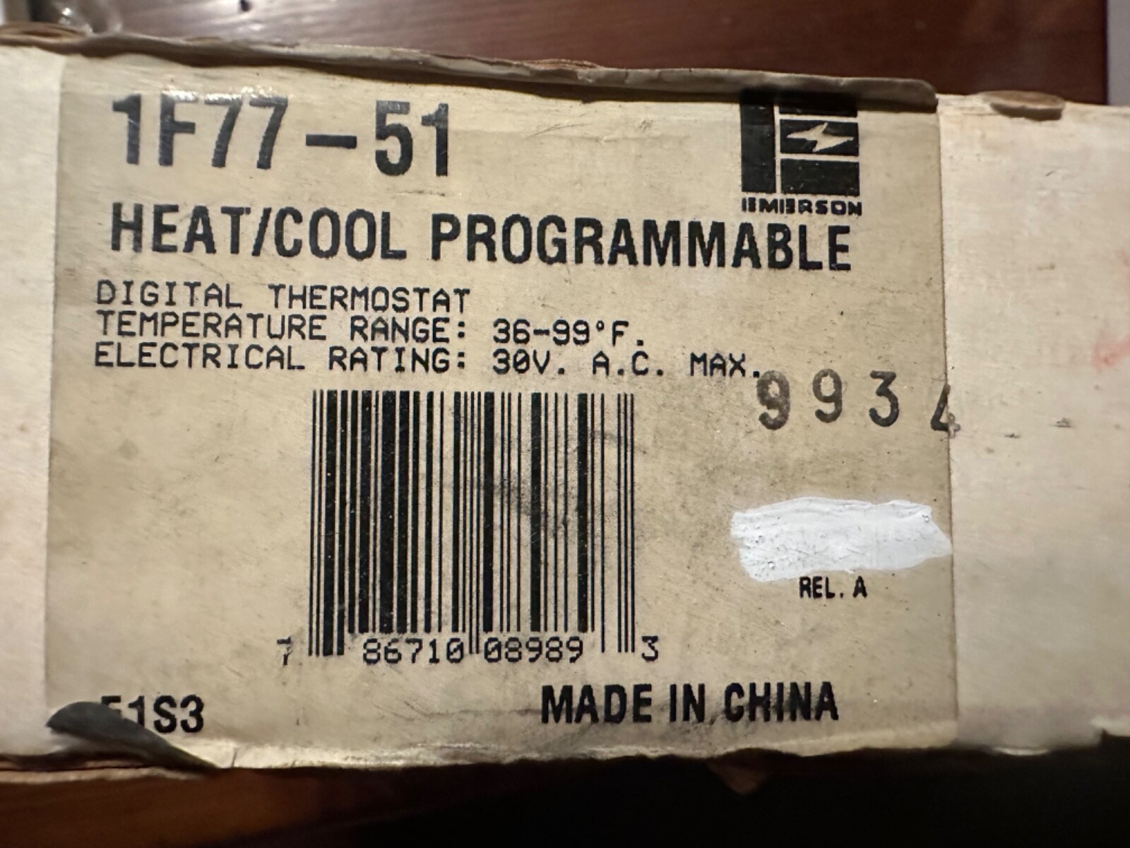 NEW EMERSON 1F77-51 HEAT/COOL PROGRAMMABLE DIGITAL THERMOSTAT
