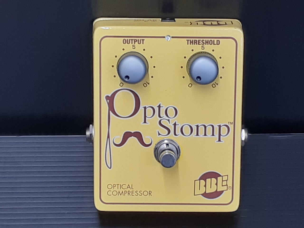 BEE OPTO Stomp Guitar Effect Pedal GEP0030 Used