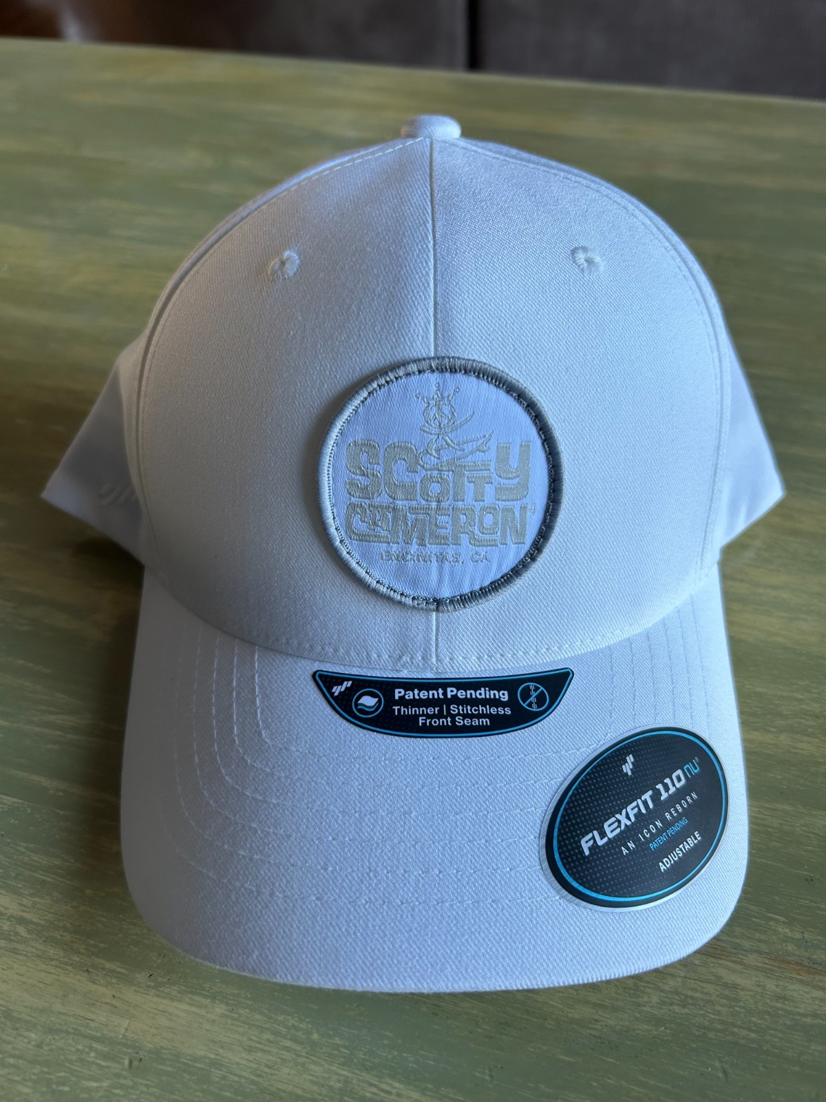 NWT SCOTTY CAMERON GALLERY Circle T Trucker Hat White Gray Peace Surfer Golf