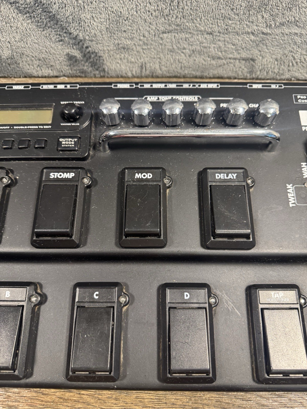 Line 6 POD XT Live Floorboard Guitar Multi-Effects Processor