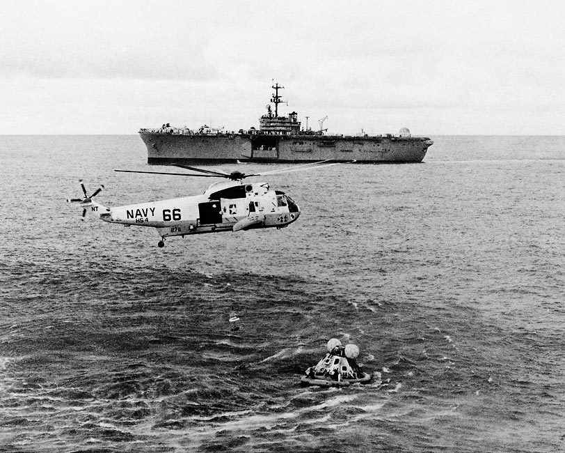APOLLO 13 RECOVERY HELICOPTER & USS IWO JIMA 8x10 GLOSSY PHOTO PRINT