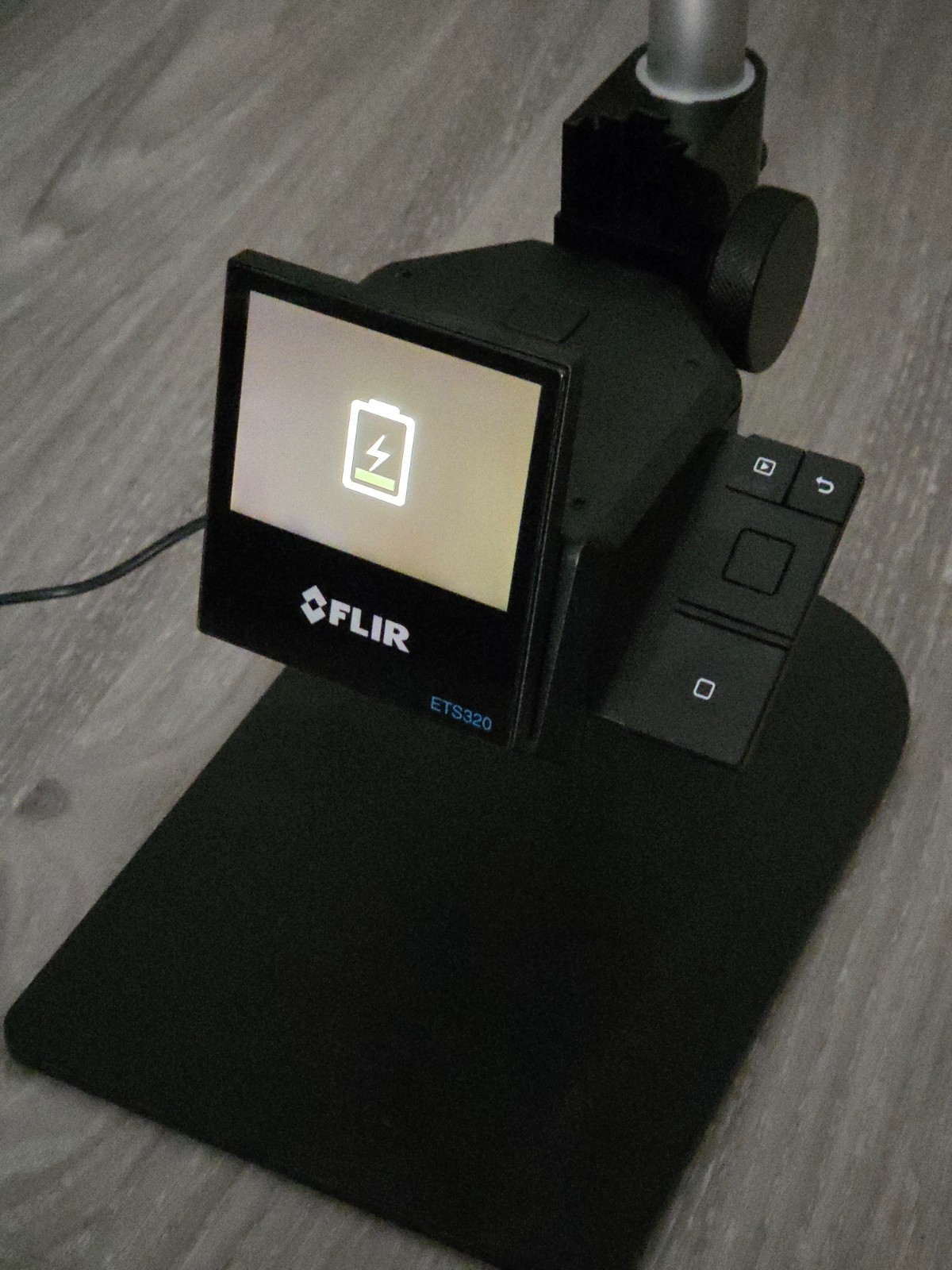 FLIR ETS320 - Thermal Imaging Camera High Sensitivity