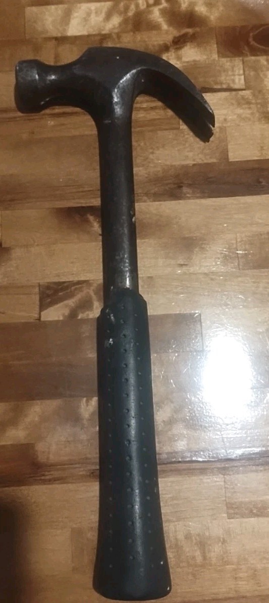 Vintage Estwing Claw hammer Rubber Grip 24 Oz Weight