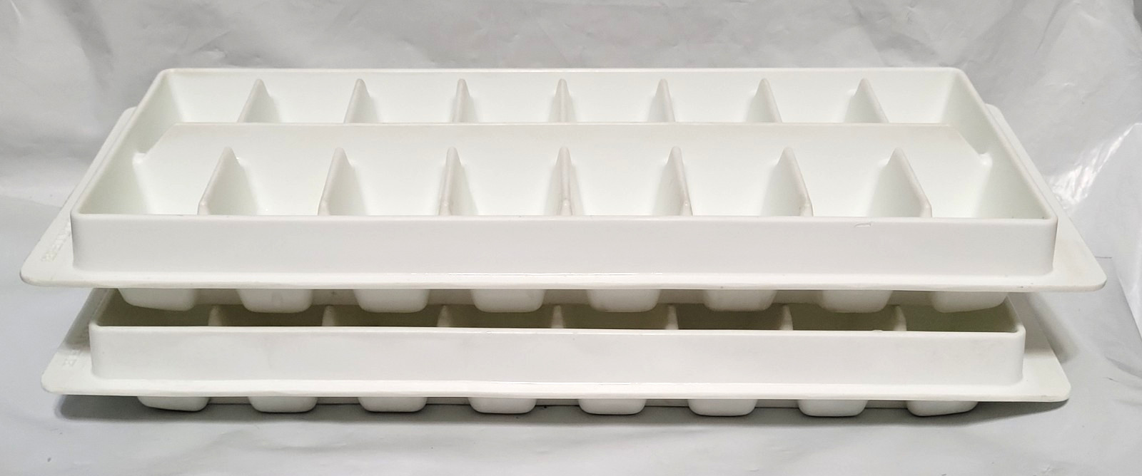 2 Vintage Frigidaire 16 Cube White Plastic Ice Cube Tray Large Cube Stackable
