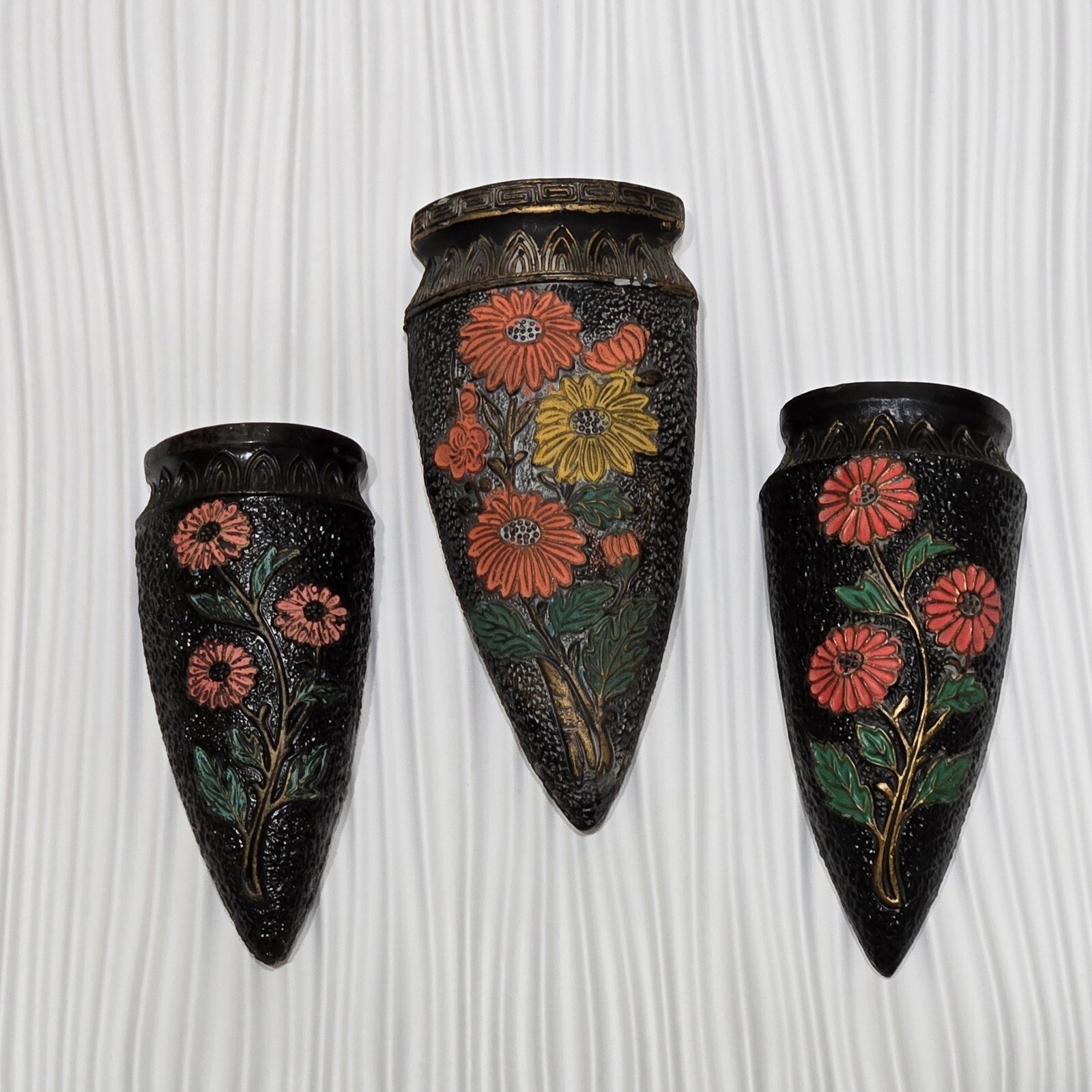 Vintage Tokanabe Japan Flower Wall Pocket Japan Textured Set of 3