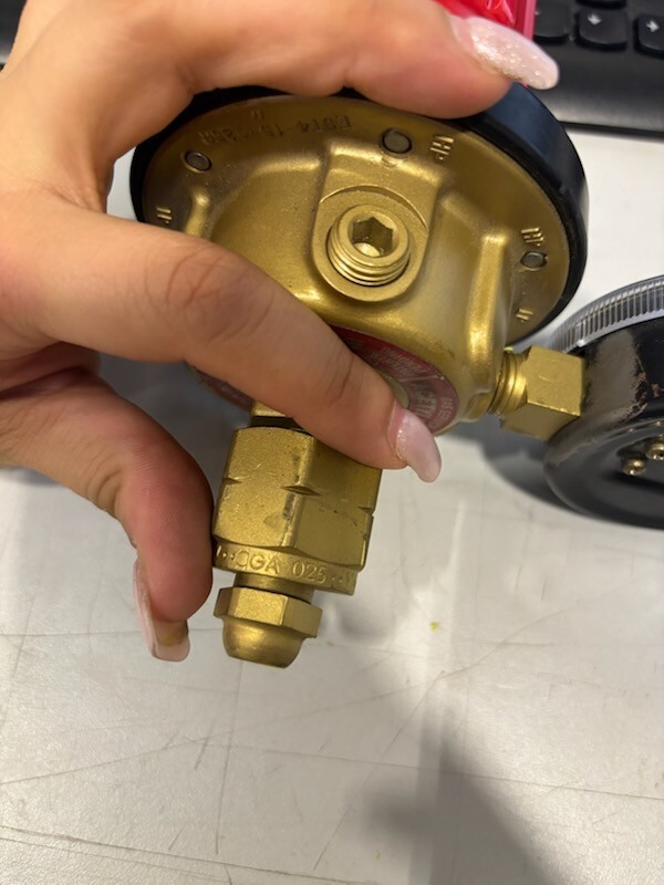Victor EST4-15-025R Acetylene Regulator