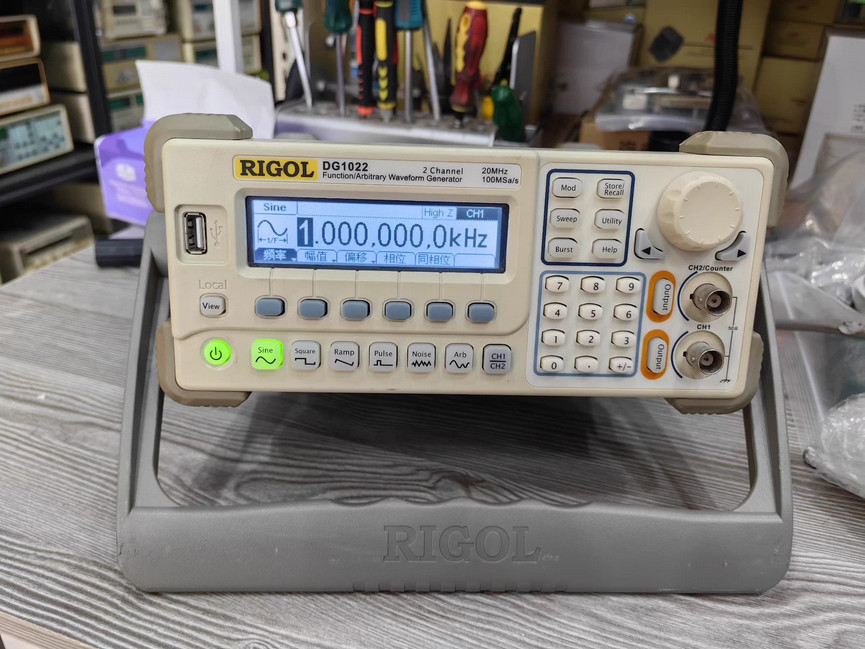 RIGOL DG1022 FUNCTION/ARBITRARY WAVEFORM GENERATOR 20 MHz,2CHANNEL