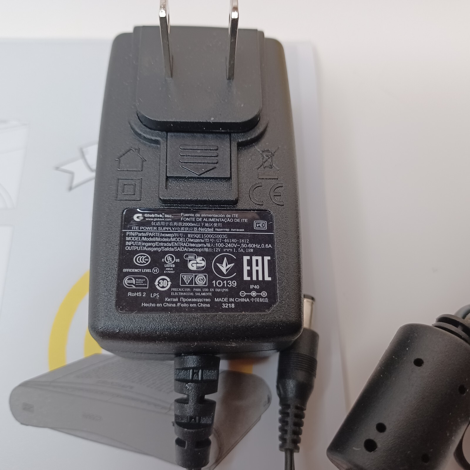 BARCO R9861510HN CS-100 Huddle Wireless Presentation System, Black