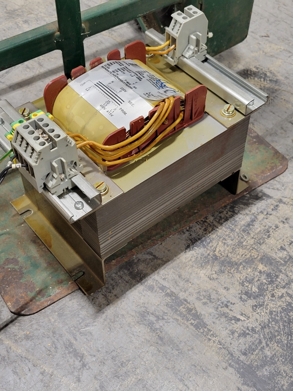Trafa Transformer 203391 Primary 400-415VAC Secondary 230V Vitronics Soltec