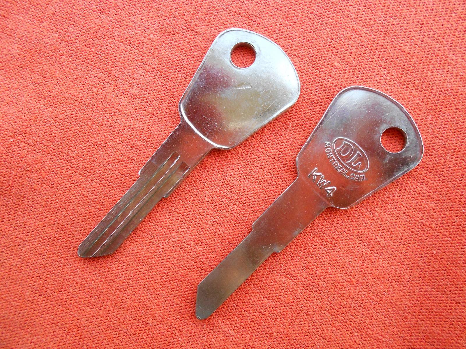 2 Vintage Kawasaki Motorcycle Key Blanks KW4 KA4 1960s 1970s