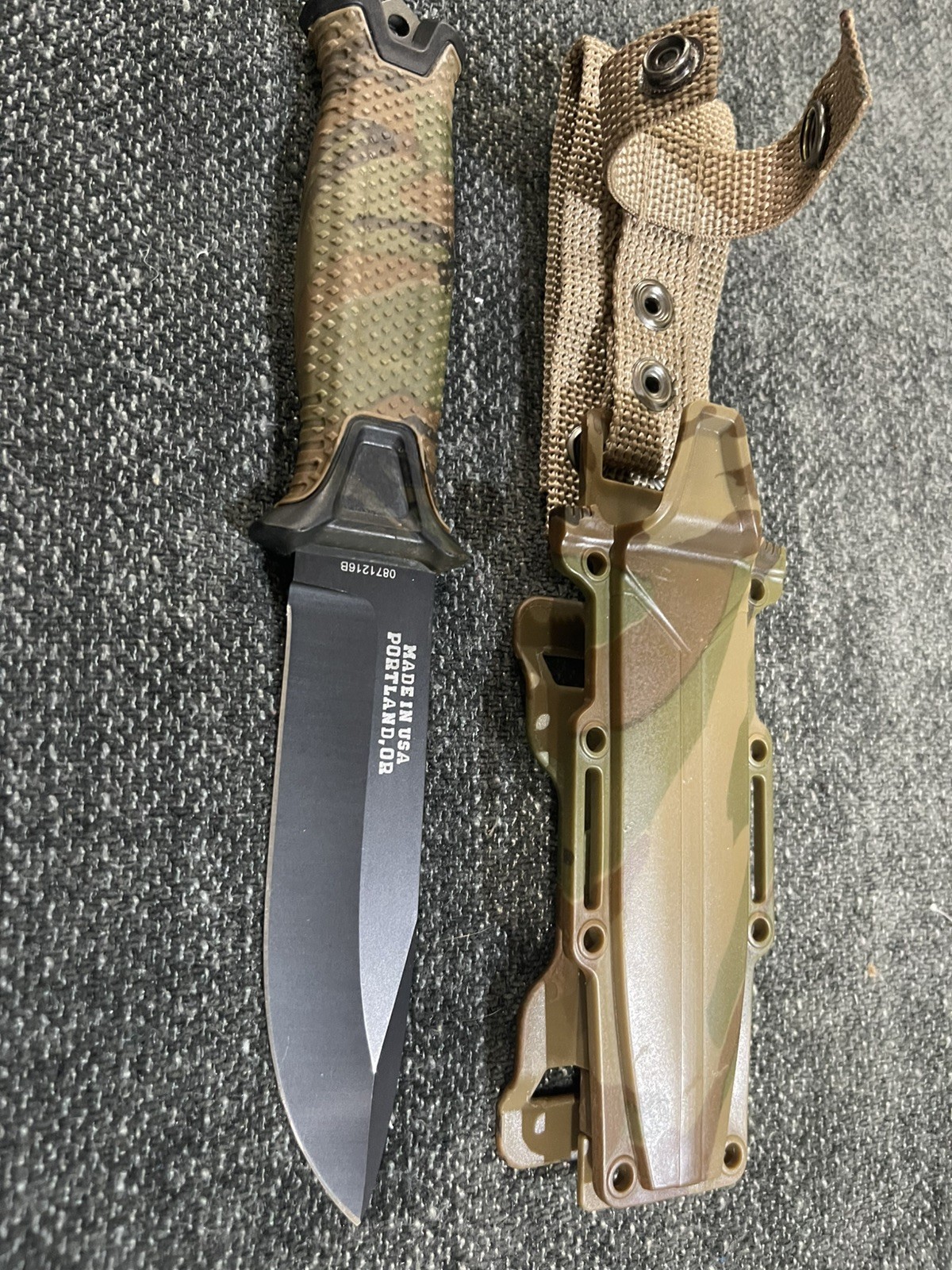 Gerber Strong Arm Survivalist Knife with Sheath Green Camouflage New w Out Box