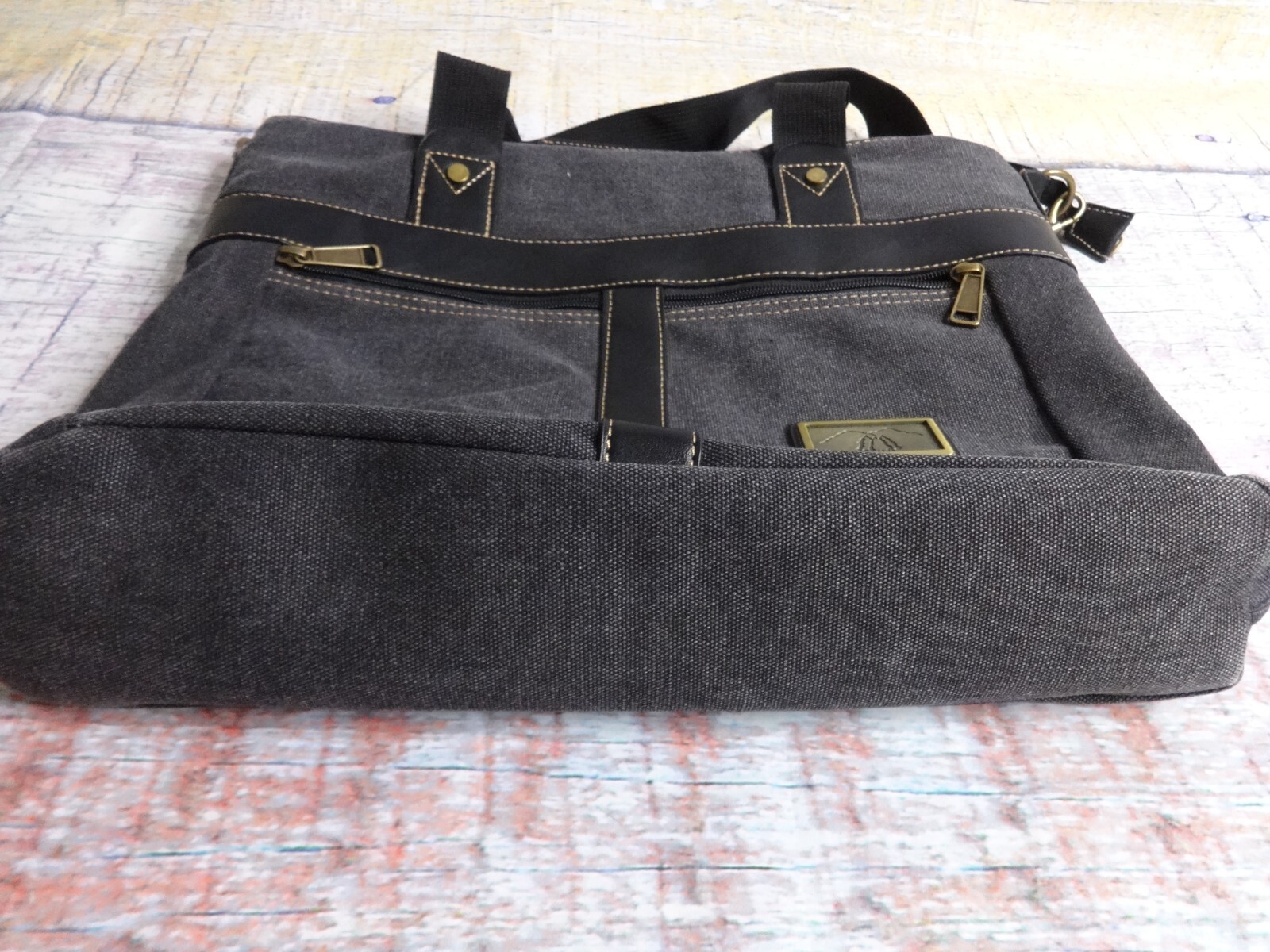 BLACK MESSENGER LAPTOP BAG W/Mountain Patch SHOULDER STRAP & Handles