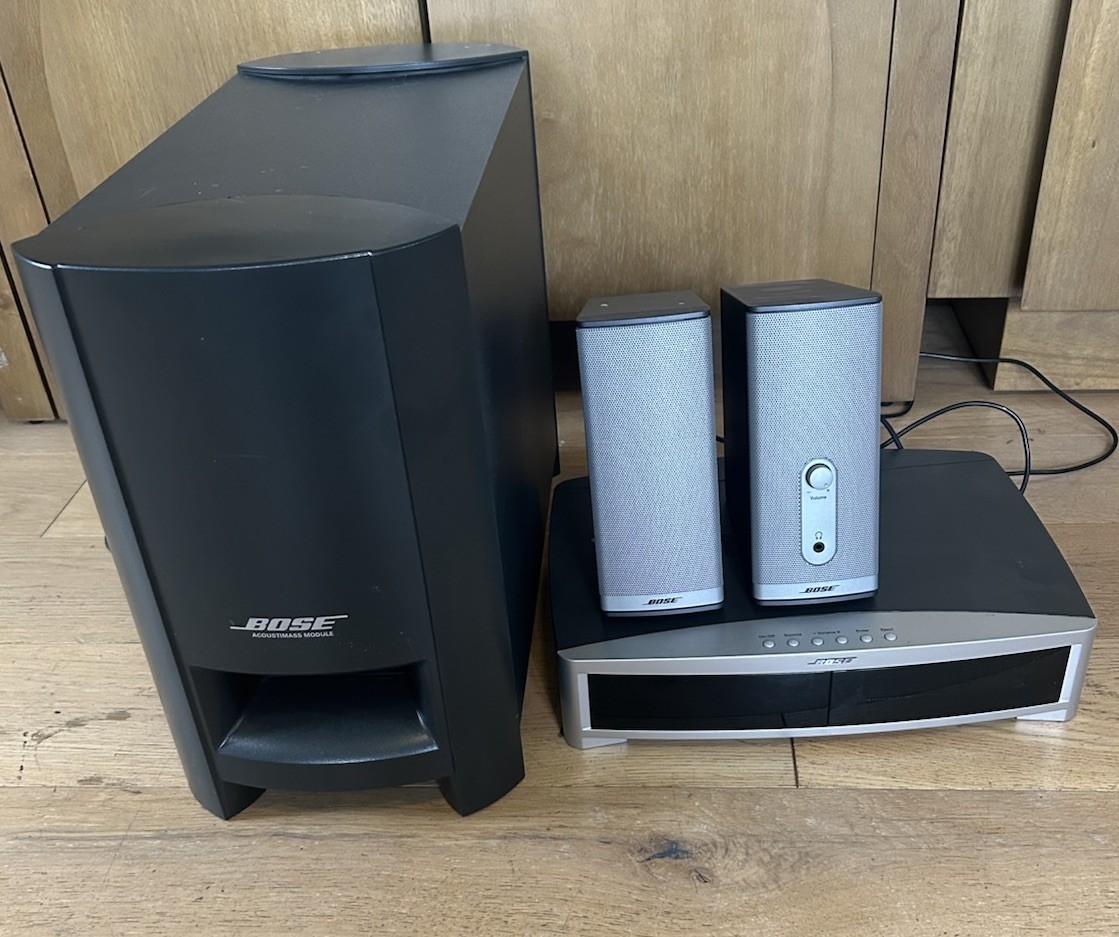 BOSE PS3-2-1 II Powered Speaker System AV3-2-1 II Media Center & Speakers