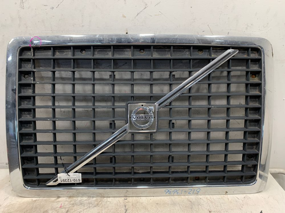 2015 Volvo VNL Gen 2 Grille (610-12391)