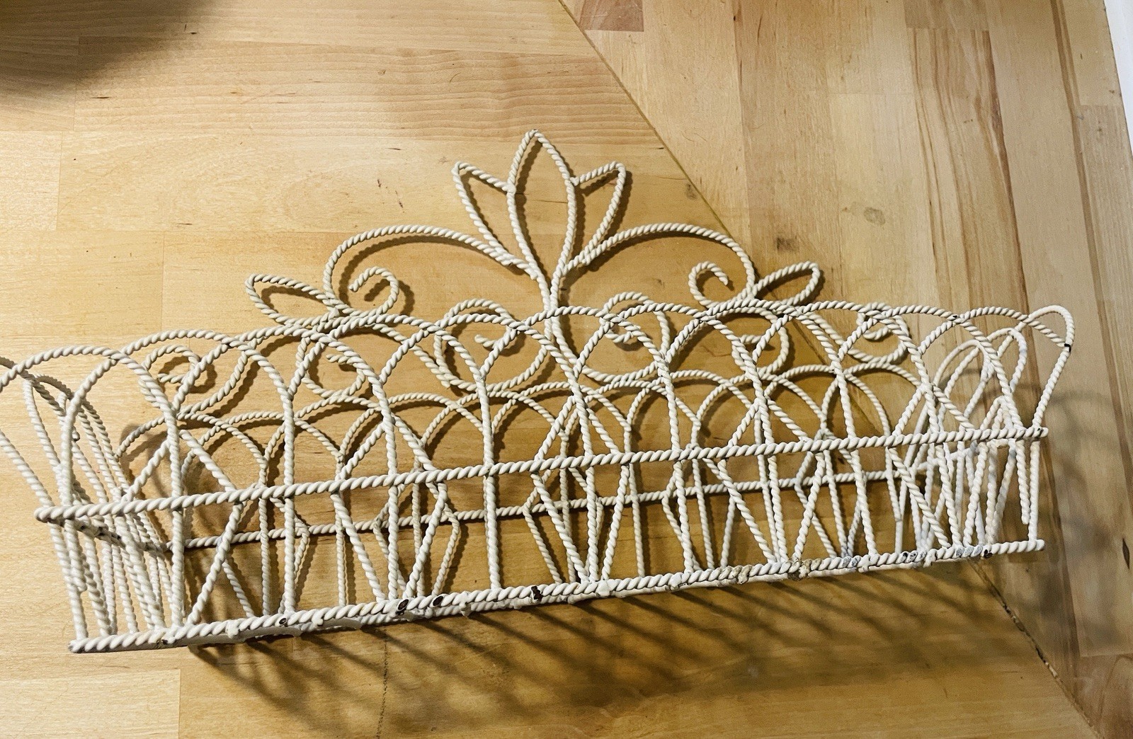 Vintage Twisted Wire Wall Basket White 20x12x8