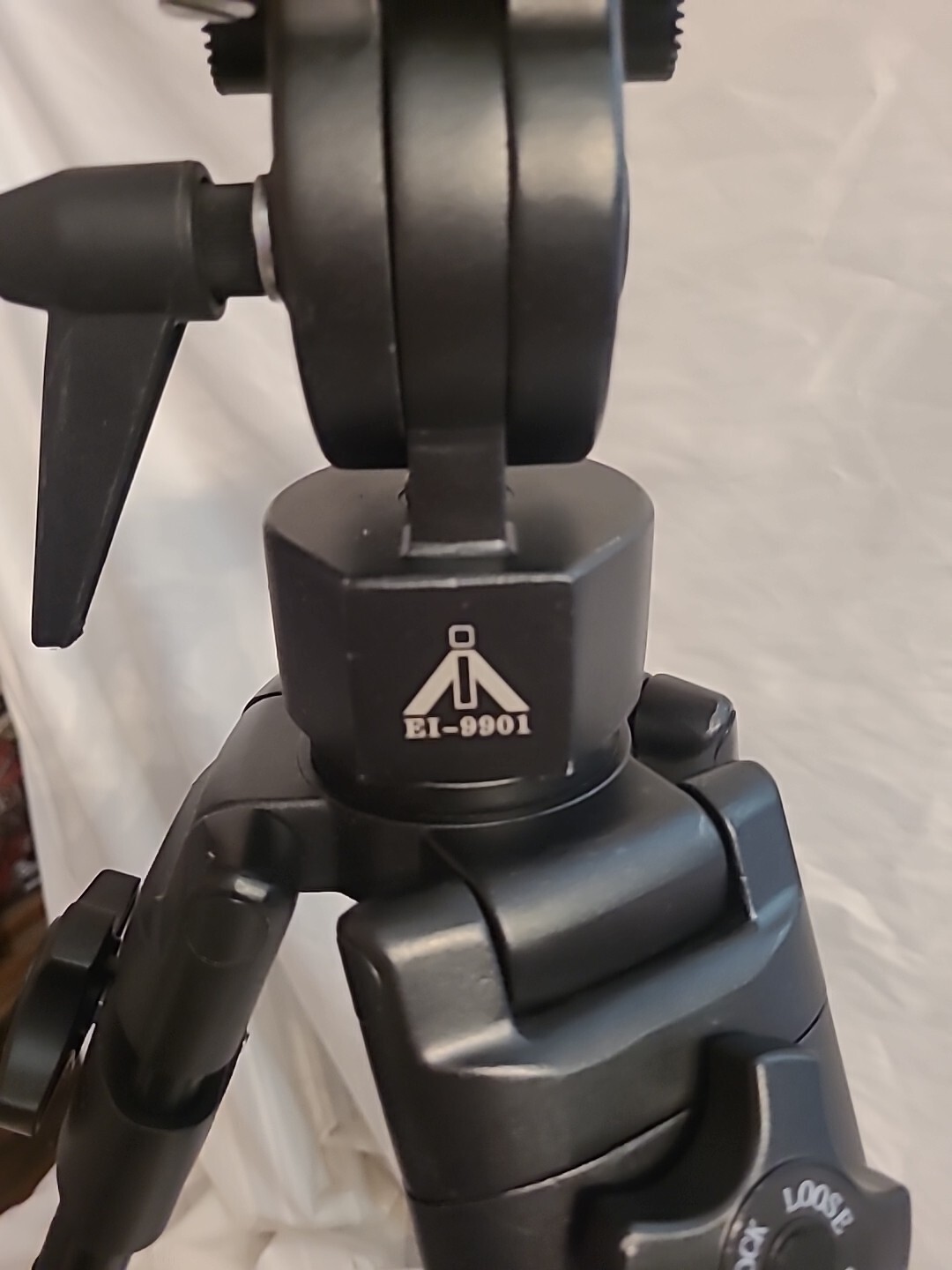 Tripod-Walimex Pro/E Image-9901 camera tripod W/ Fluid Head
