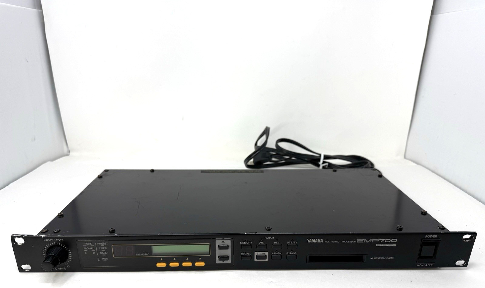 Yamaha EMP700 Multi Effect Processor Rack ~ Powers On ~ For Parts / Repair