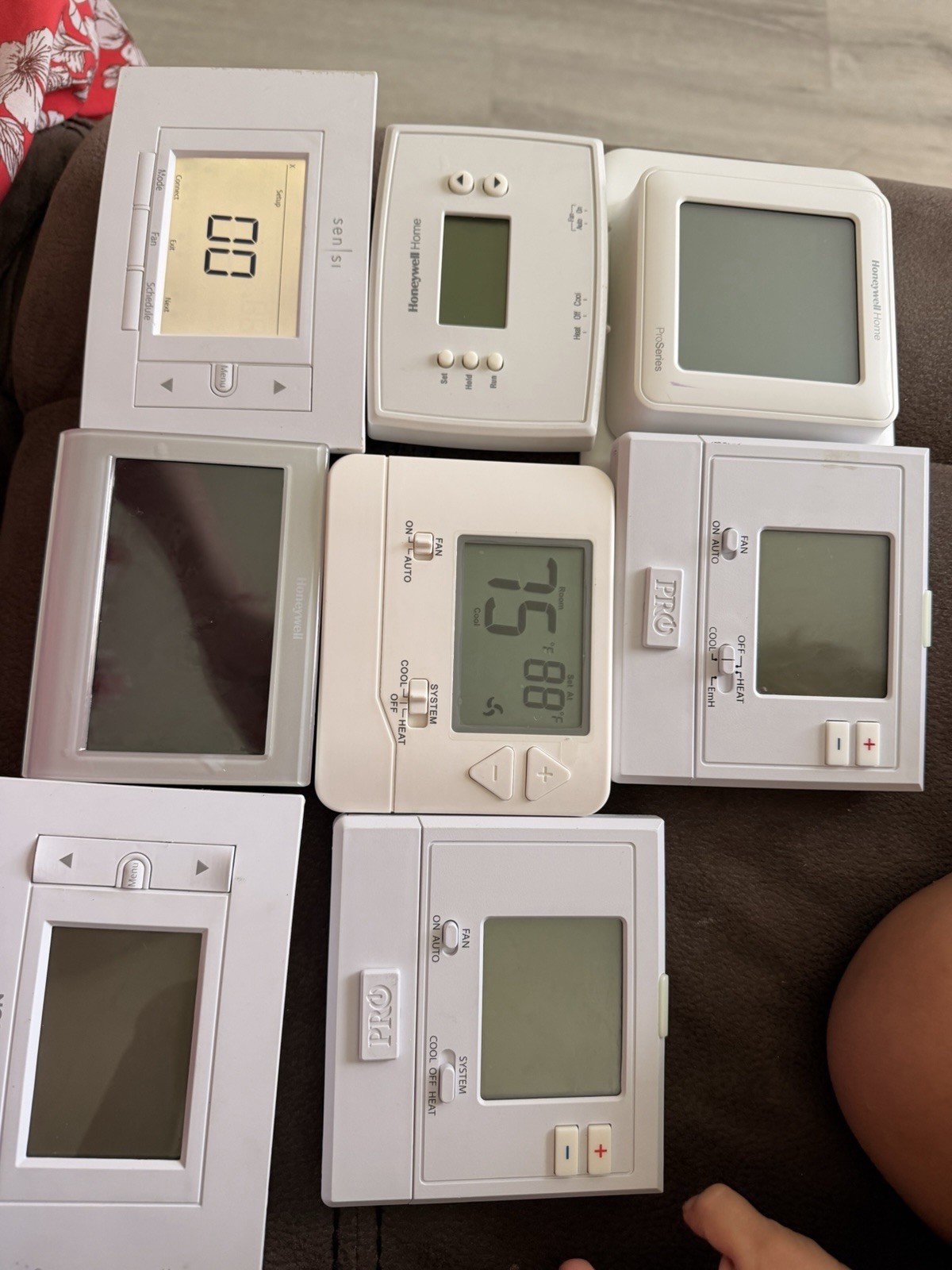 Honeywell Home Lot of 8 Programmable Push Button Digital Thermostats