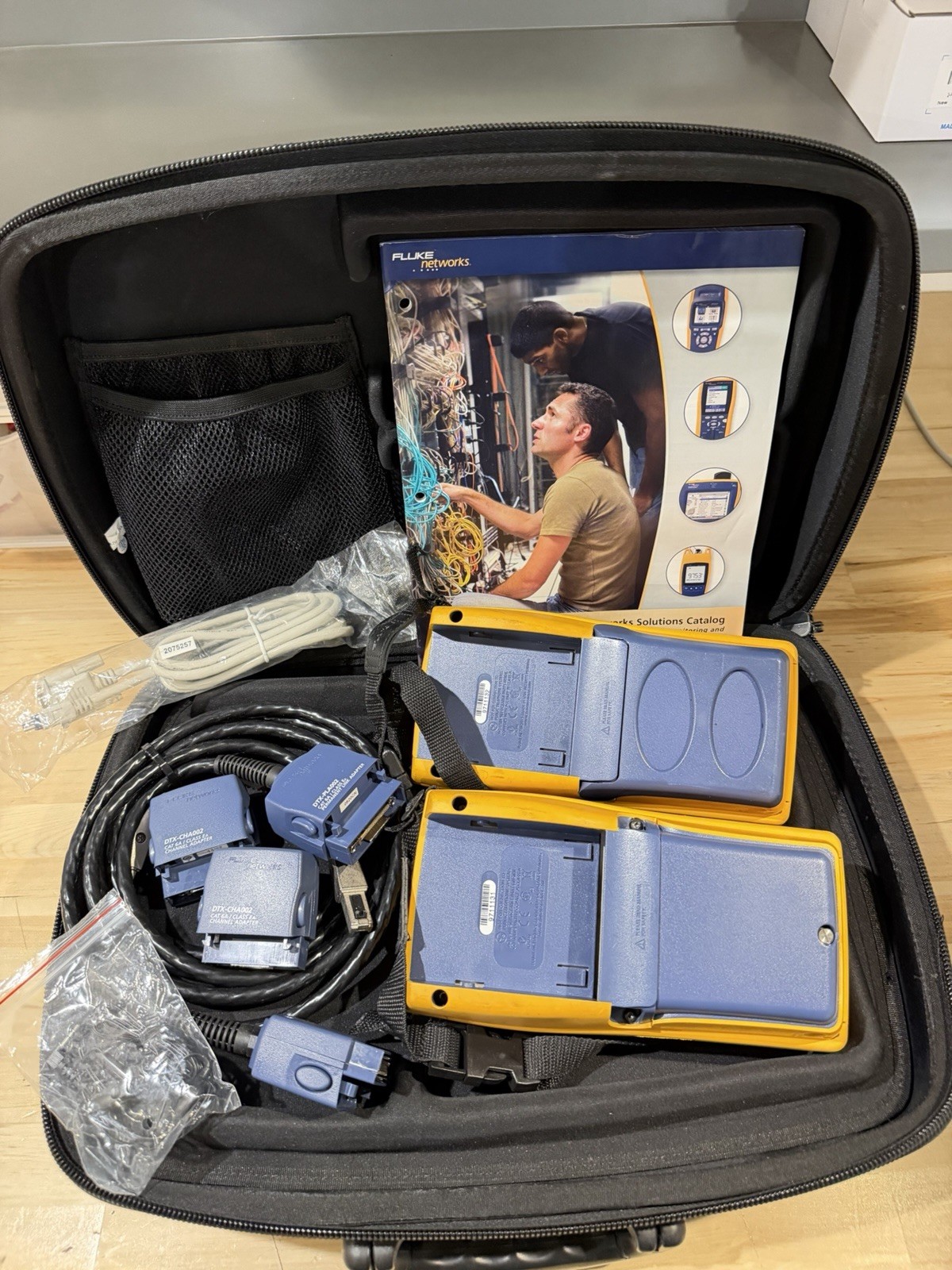 FLUKE NETWORKS DTX-1800 DTX CABLE ANALYZER KIT & PLA002 (TESTED) -FREE SHIPPING