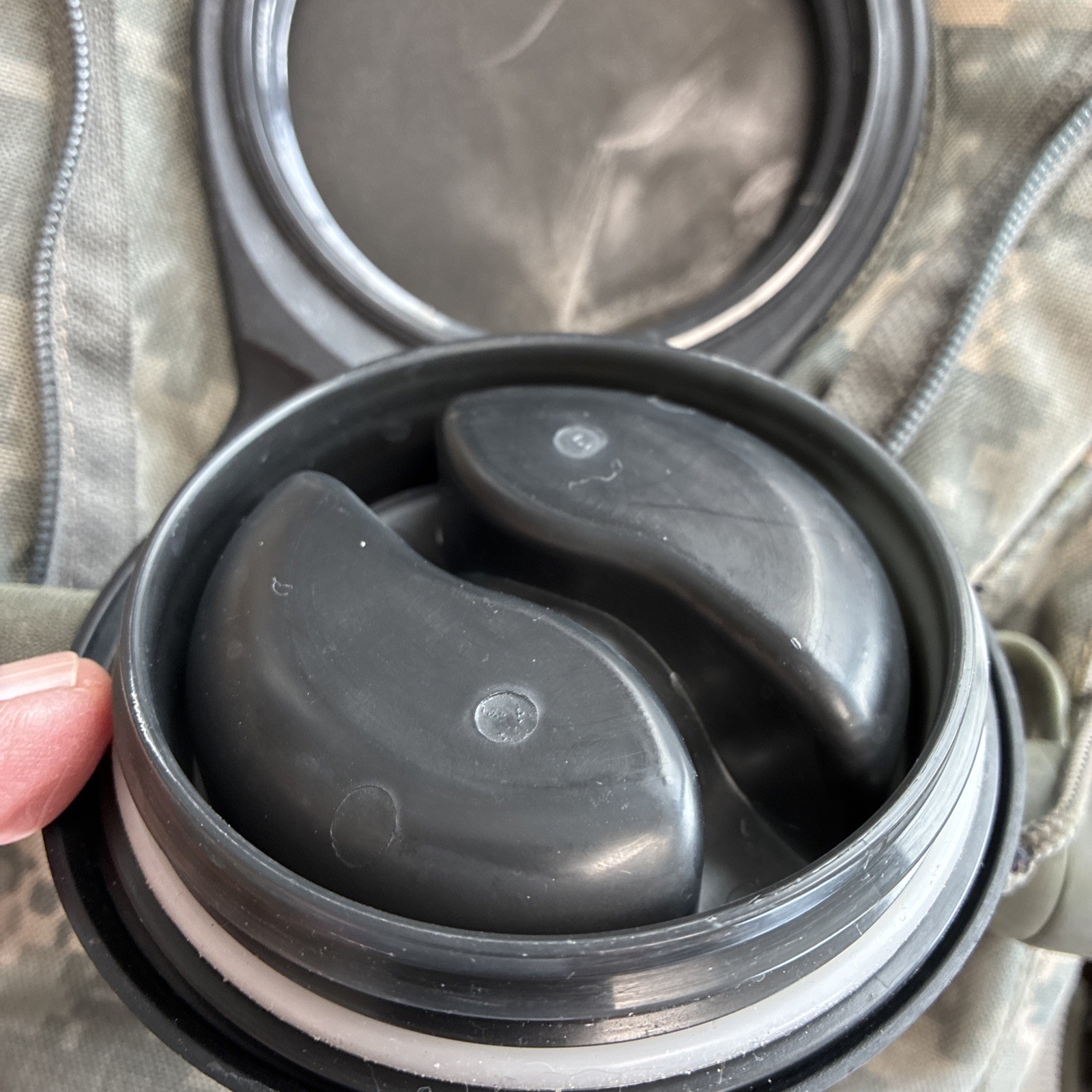 CAMELBAK Maximum Gear Lightweight Digital Camouflage Pack With Bladder