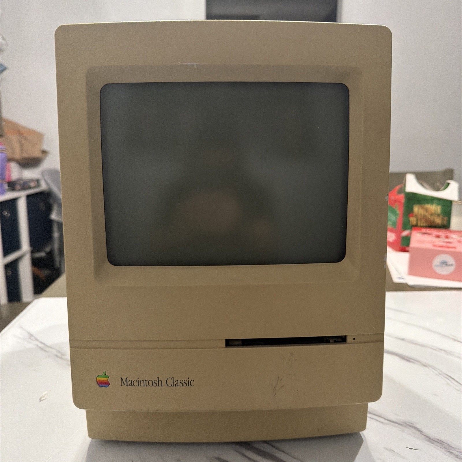 Apple Macintosh Classic Vintage Computer M0420 FOR PARTS READ
