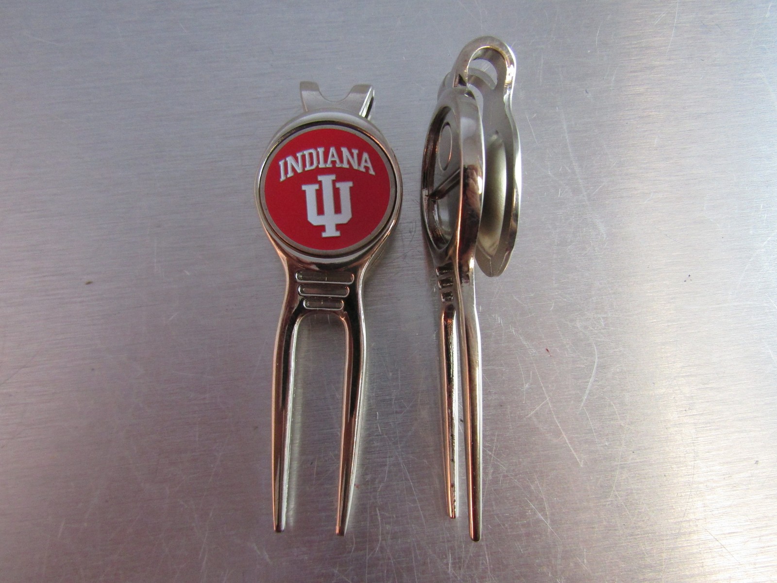 NCAA Golf Divot Repair Tool Beltclip w/ Ballmarker Silver Indiana Hoosiers Red