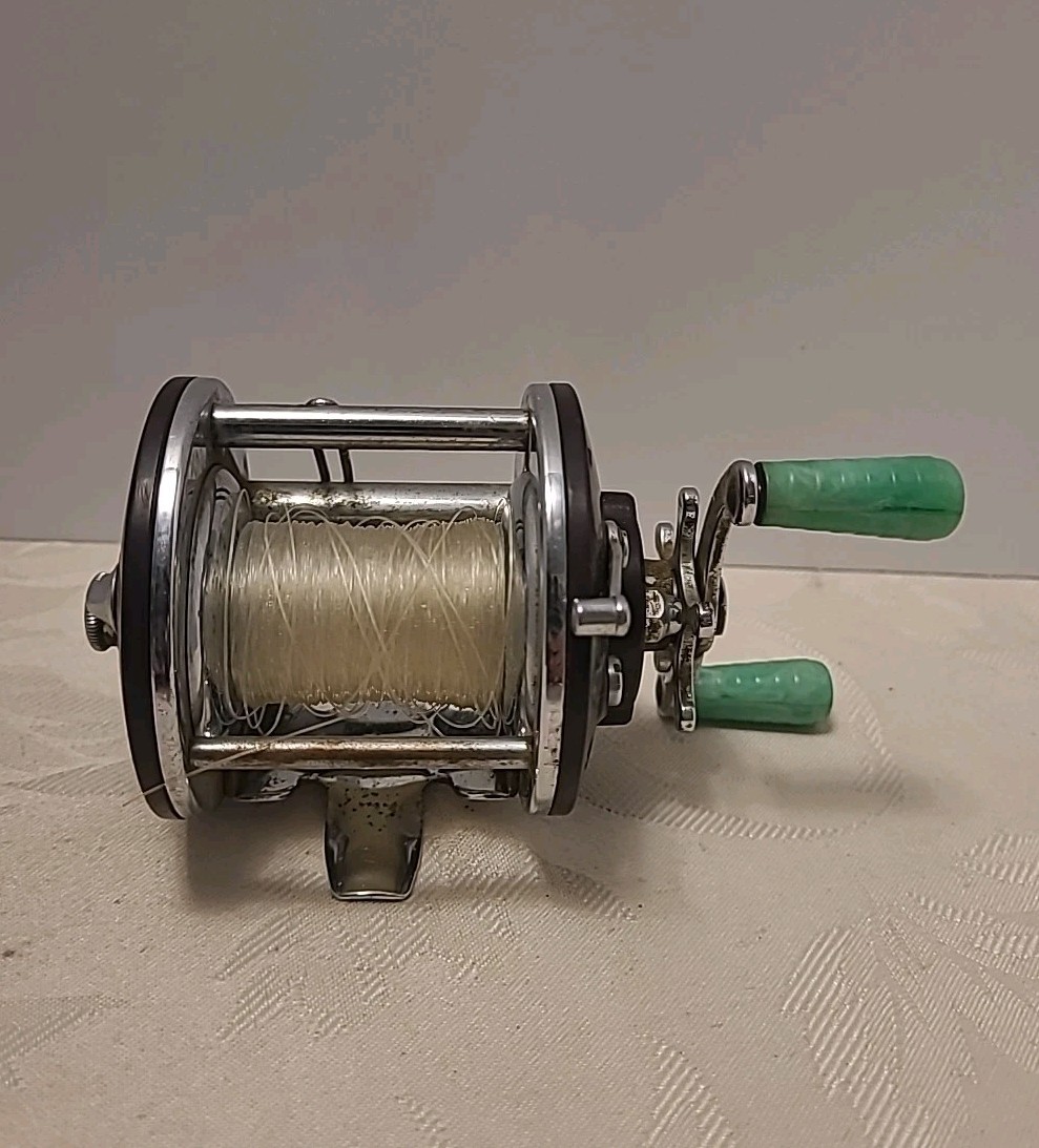 Vintage Penn Peer No. 109 Levelwind Fishing Reel Black, Green Made in USA