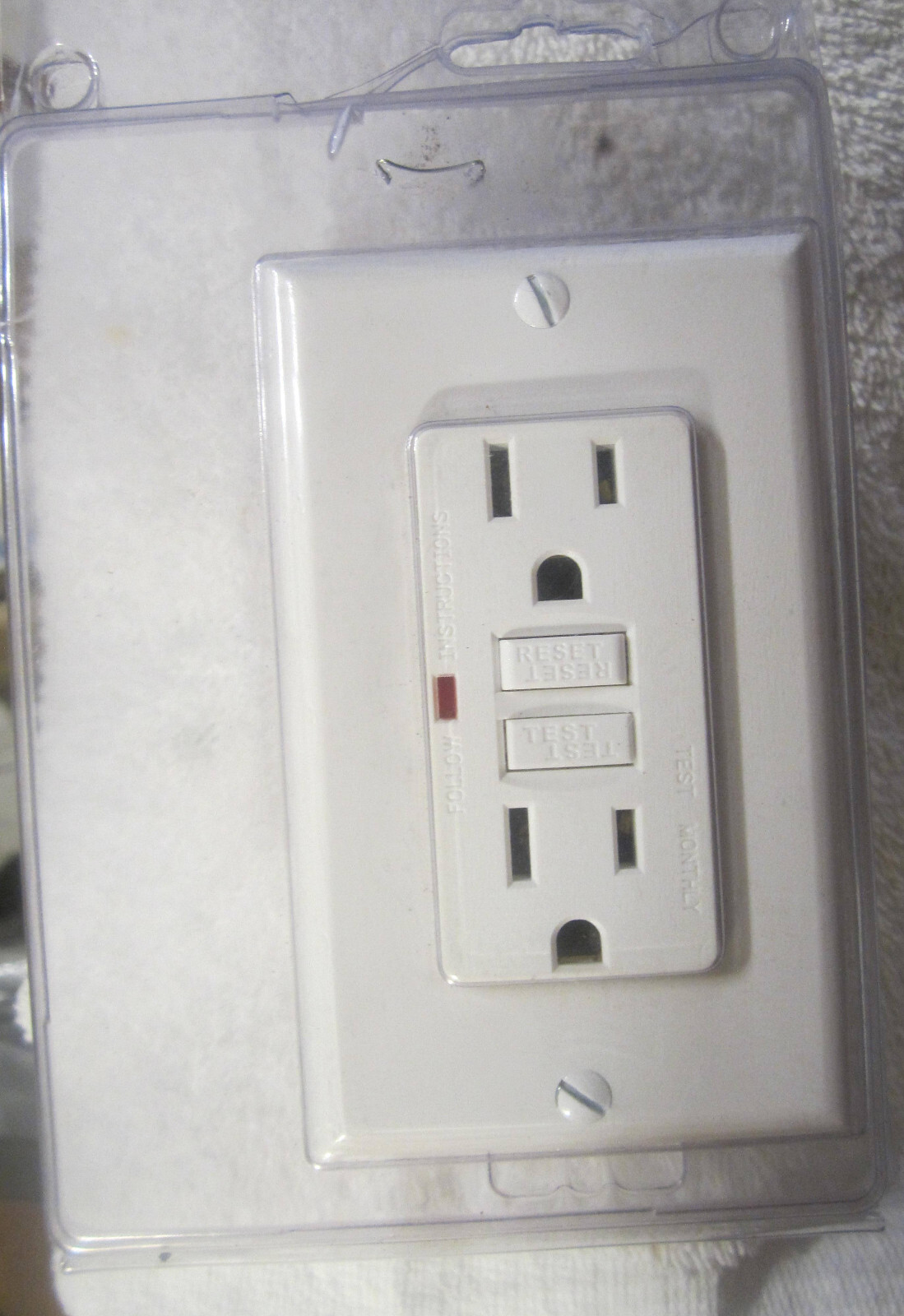 15A/125VAC GE 51961 Ground Fault Receptacle, White GFCI OUTLET NEW